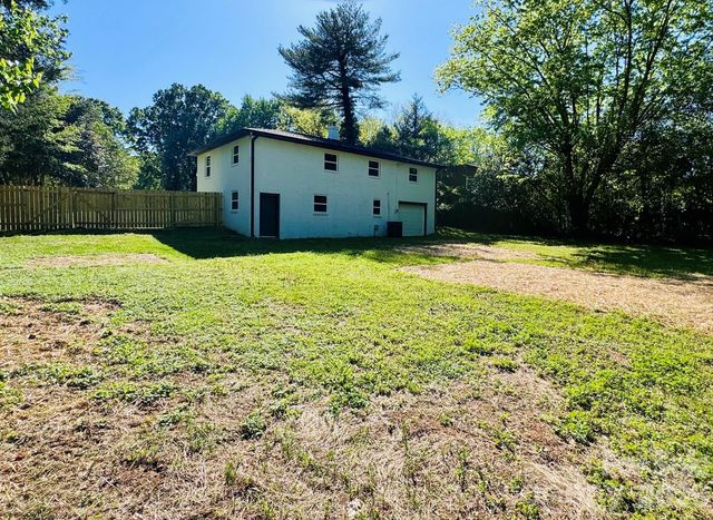 533 Frank Drive, Charlotte, NC 28215