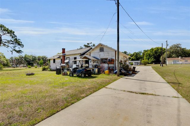 5223 EAGLES NEST ROAD, Fruitland Park, FL 34731