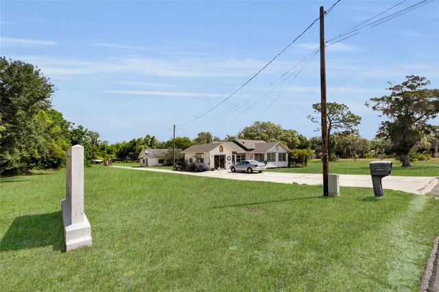 5223 EAGLES NEST ROAD, Fruitland Park, FL 34731
