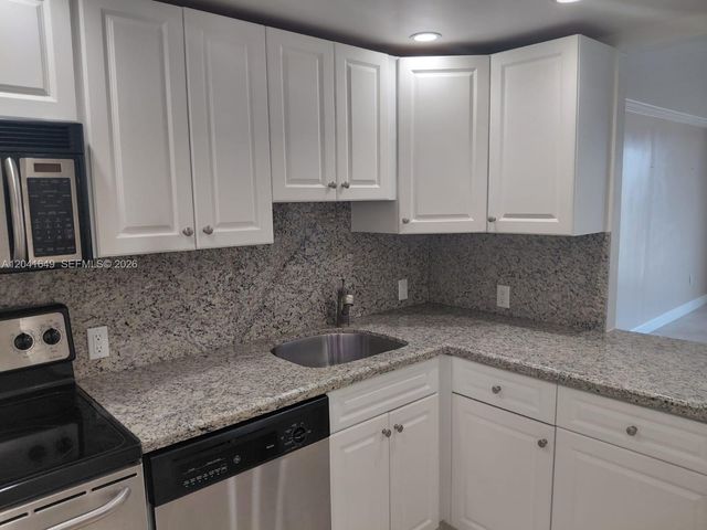 5701 Collins Ave 619, Miami Beach, FL 33140
