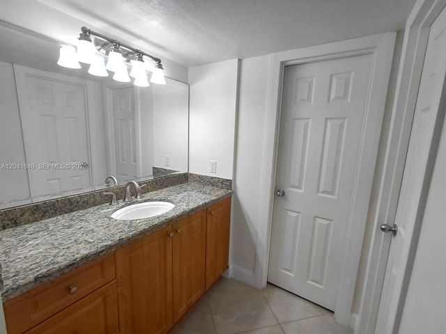 5701 Collins Ave 619, Miami Beach, FL 33140