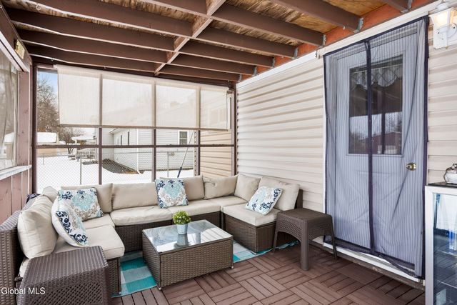 45 Fuller Terrace, Colonie, NY 12205