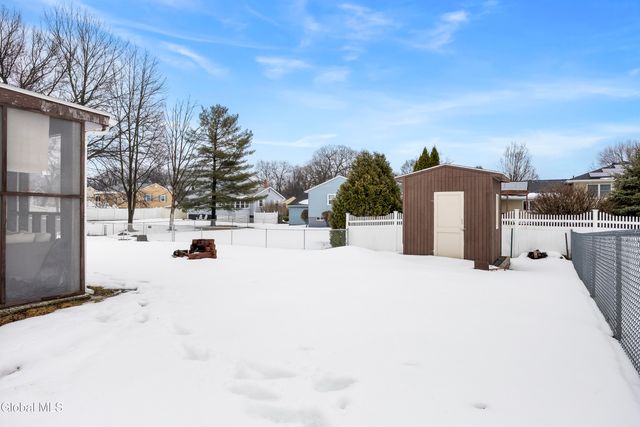 45 Fuller Terrace, Colonie, NY 12205