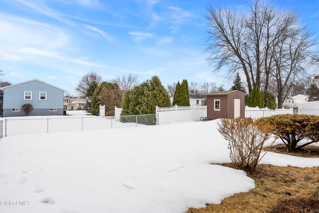 45 Fuller Terrace, Colonie, NY 12205