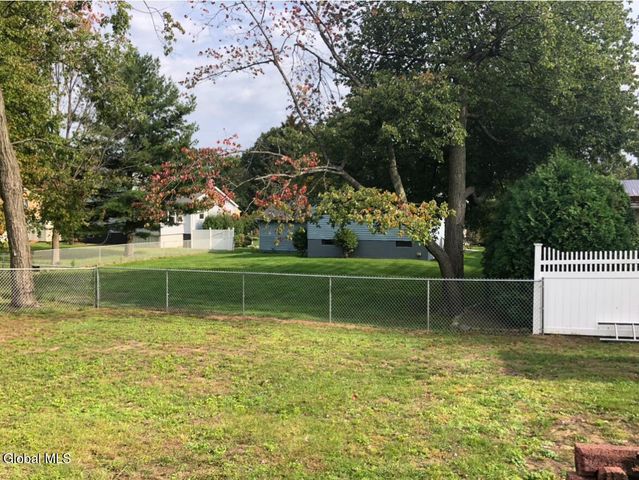 45 Fuller Terrace, Colonie, NY 12205