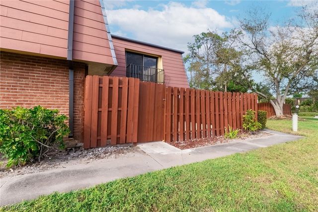 1570 Park Meadows DR 1, Fort Myers, FL 33907