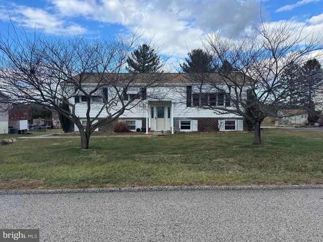 113 FOREST HILLS RD, Red Lion, PA 17356