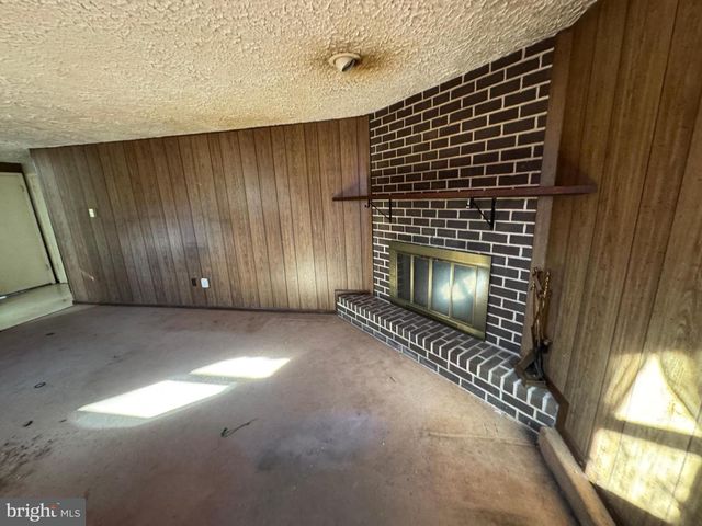 113 FOREST HILLS RD, Red Lion, PA 17356