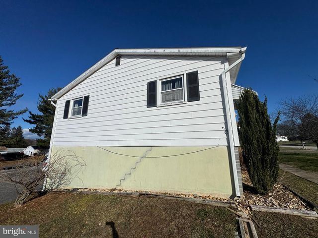 113 FOREST HILLS RD, Red Lion, PA 17356