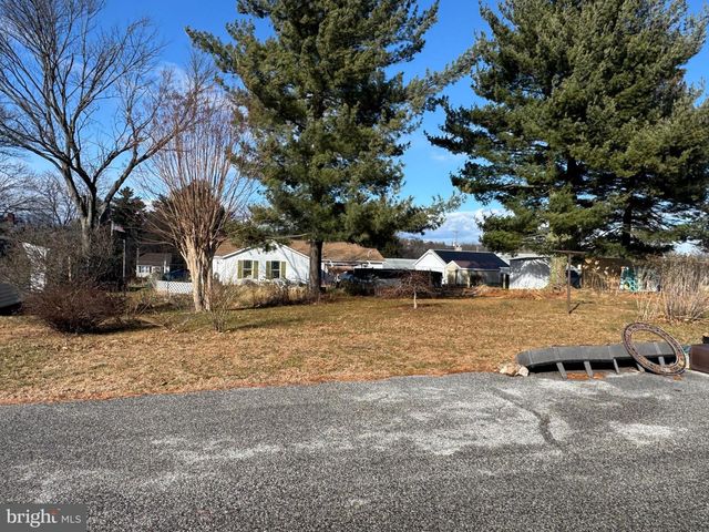 113 FOREST HILLS RD, Red Lion, PA 17356