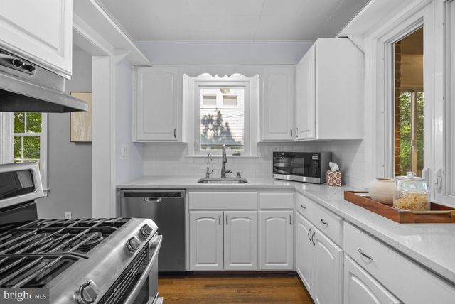 712 AUBURN AVE, Takoma Park, MD 20912
