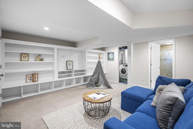 712 AUBURN AVE, Takoma Park, MD 20912