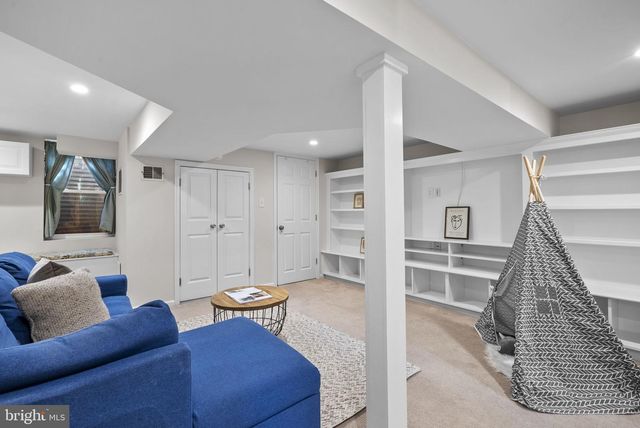 712 AUBURN AVE, Takoma Park, MD 20912