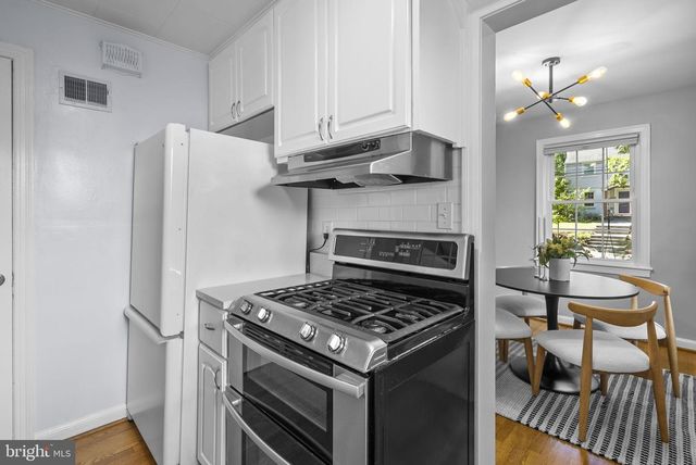 712 AUBURN AVE, Takoma Park, MD 20912