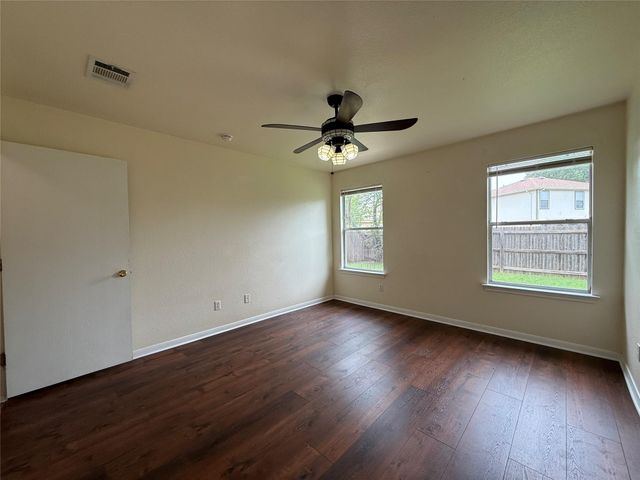 316 Meadow Park DR, Georgetown, TX 78626