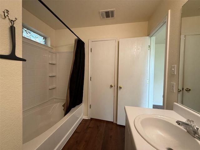 316 Meadow Park DR, Georgetown, TX 78626