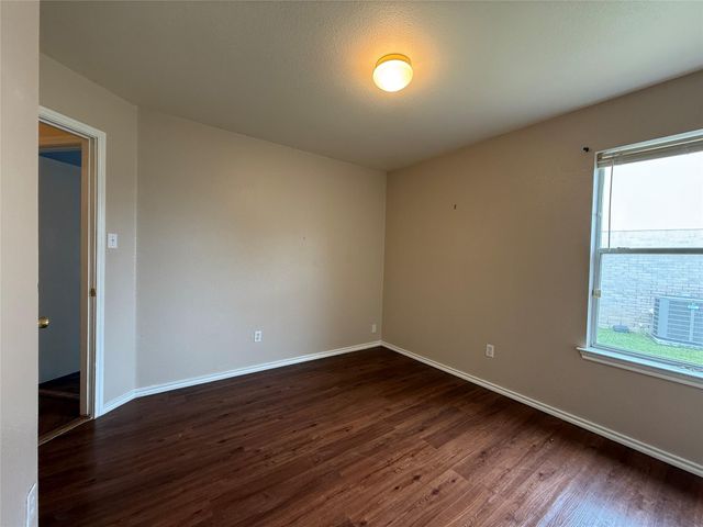 316 Meadow Park DR, Georgetown, TX 78626