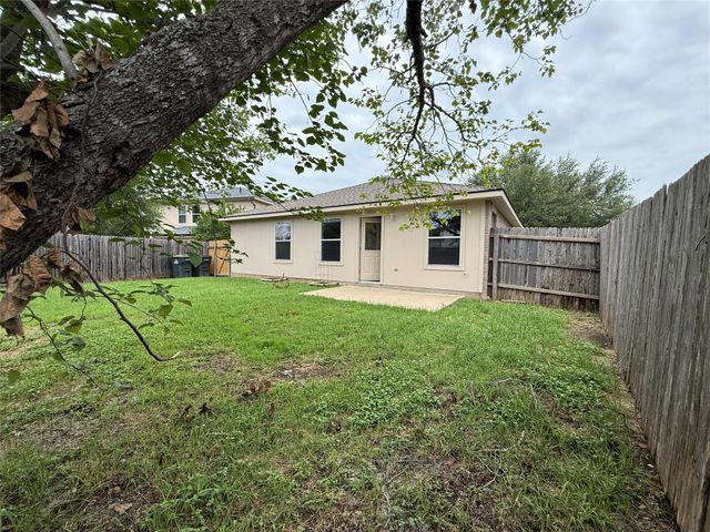316 Meadow Park DR, Georgetown, TX 78626