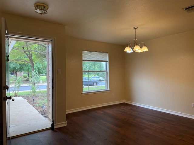 316 Meadow Park DR, Georgetown, TX 78626