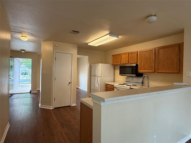 316 Meadow Park DR, Georgetown, TX 78626
