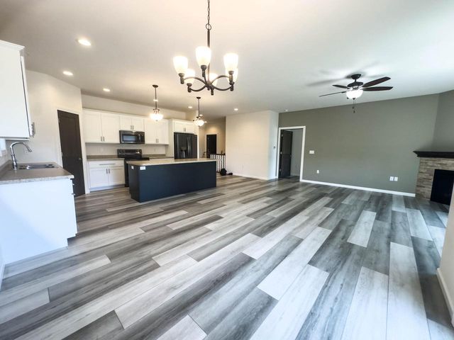 3018 Christenson LANE, Onalaska, WI 54650