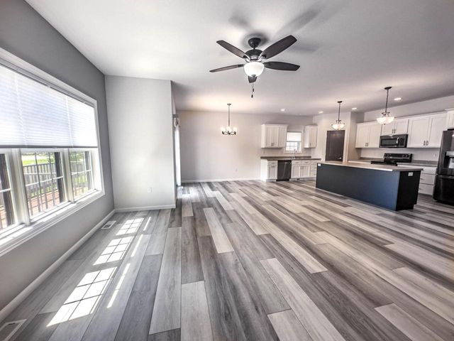 3018 Christenson LANE, Onalaska, WI 54650