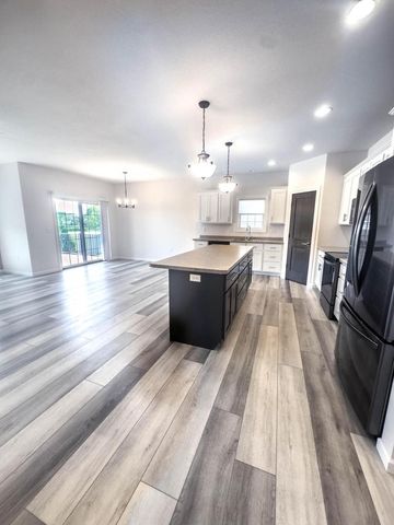 3018 Christenson LANE, Onalaska, WI 54650