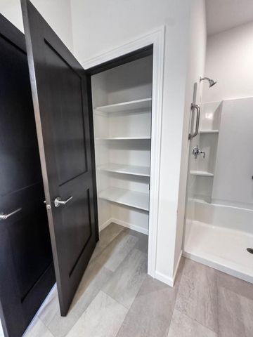 3018 Christenson LANE, Onalaska, WI 54650