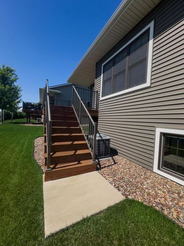 3018 Christenson LANE, Onalaska, WI 54650