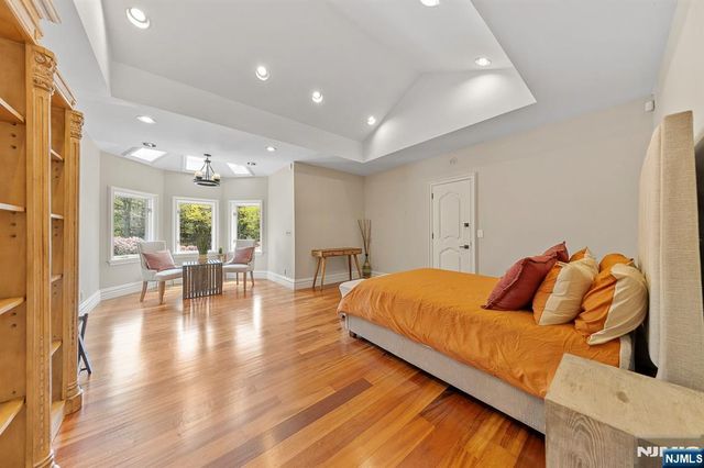142 Hoover Drive, Cresskill, NJ 07626
