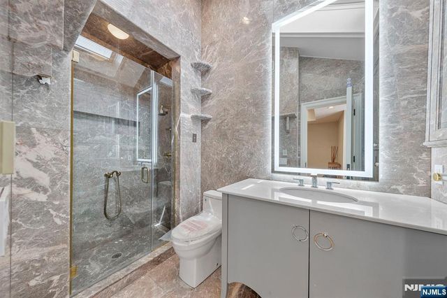 142 Hoover Drive, Cresskill, NJ 07626