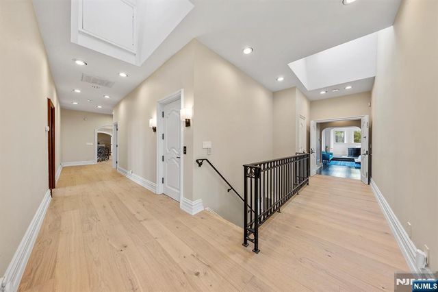 142 Hoover Drive, Cresskill, NJ 07626