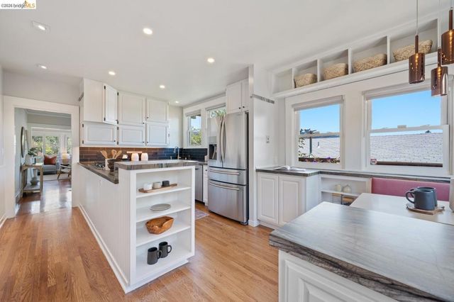 1751 E 38Th St, Oakland, CA 94602