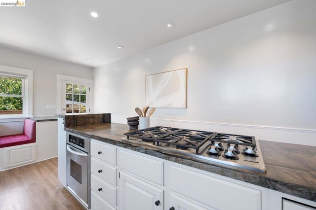 1751 E 38Th St, Oakland, CA 94602