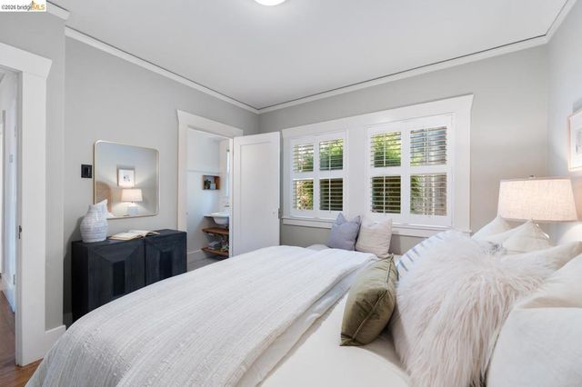 1751 E 38Th St, Oakland, CA 94602