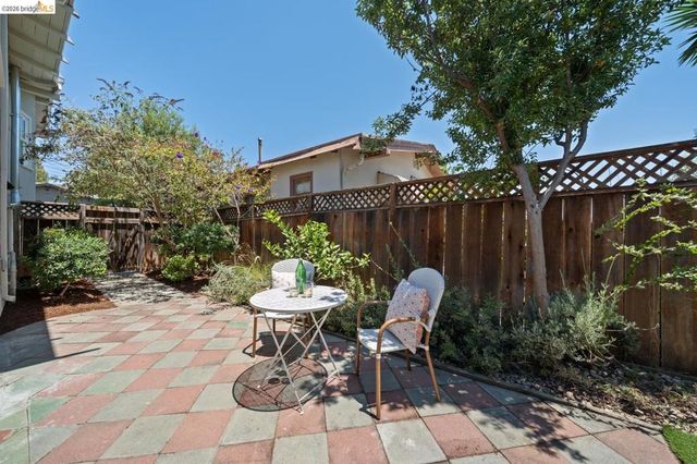 1751 E 38Th St, Oakland, CA 94602