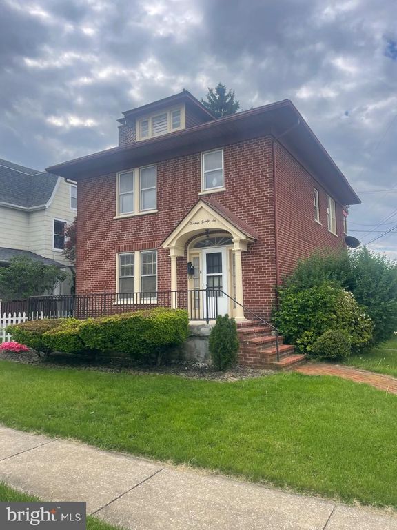 1326 1ST AVE, York, PA 17403