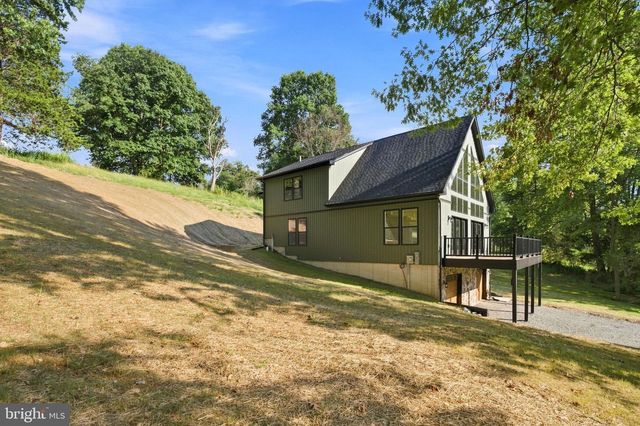 270 COUNTRY RD, Harpers Ferry, WV 25425