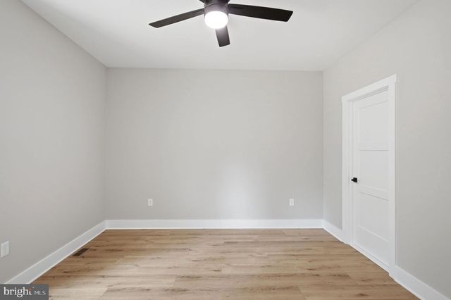 270 COUNTRY RD, Harpers Ferry, WV 25425