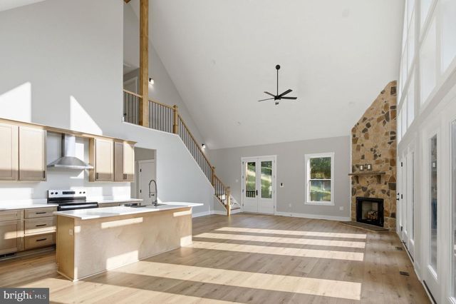 270 COUNTRY RD, Harpers Ferry, WV 25425