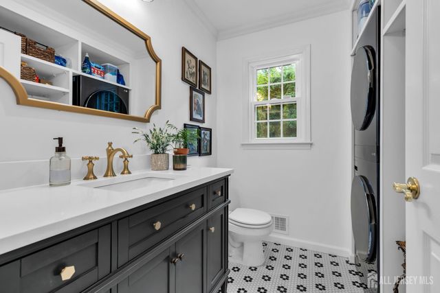 58 Valley Forge Drive, East Brunswick, NJ 08816