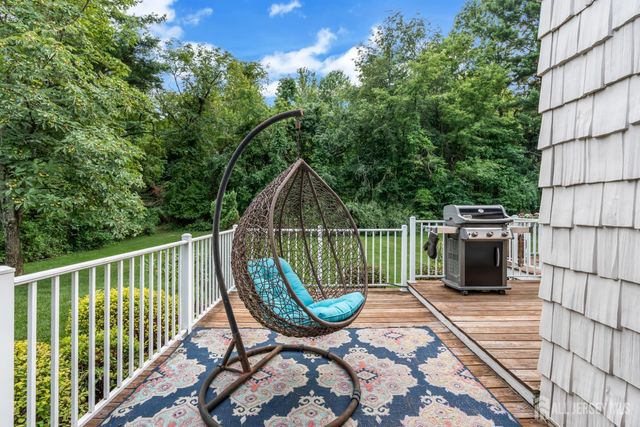 58 Valley Forge Drive, East Brunswick, NJ 08816