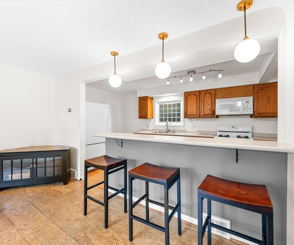 601 Cressfield Lane, Ann Arbor, MI 48103