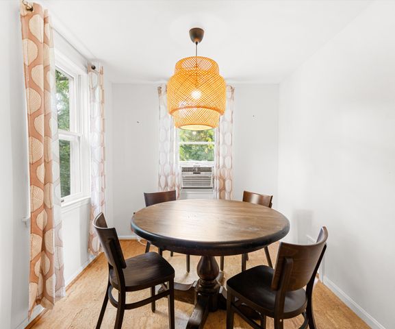 601 Cressfield Lane, Ann Arbor, MI 48103