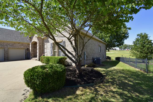 3321 Prestwick Cir, Jonesboro, AR 72405