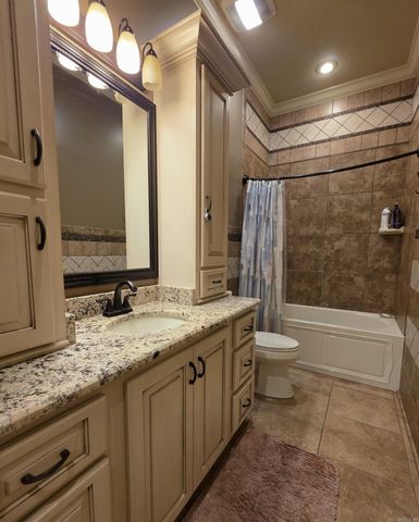 3321 Prestwick Cir, Jonesboro, AR 72405