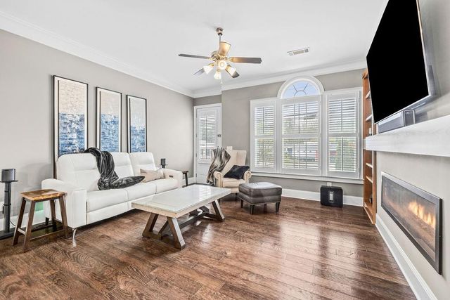 307 Alderwood Lane, Sandy Springs, GA 30328