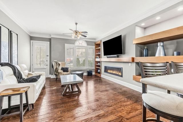 307 Alderwood Lane, Sandy Springs, GA 30328