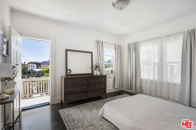 1120 W Edgeware Road, Los Angeles, CA 90026