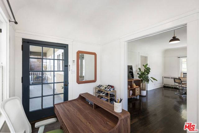 1120 W Edgeware Road, Los Angeles, CA 90026